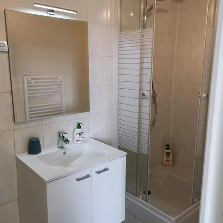 L6 - And Premium Flat Close Paris - Wifi & Netflix Apartment