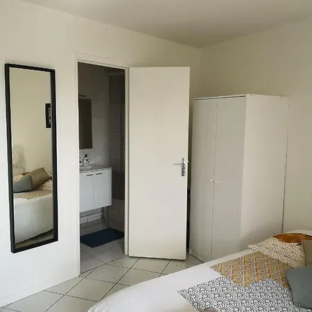 L6 - And Premium Flat Close Paris - Wifi & Netflix Apartment